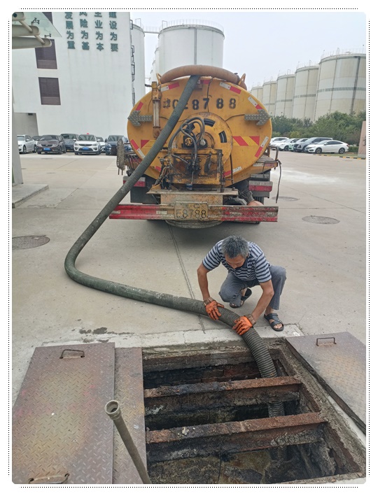 坡头隔油池清掏