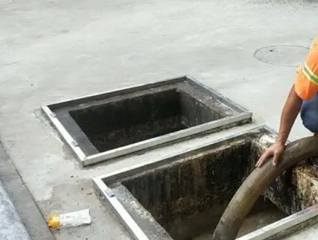 坡头化粪池清理